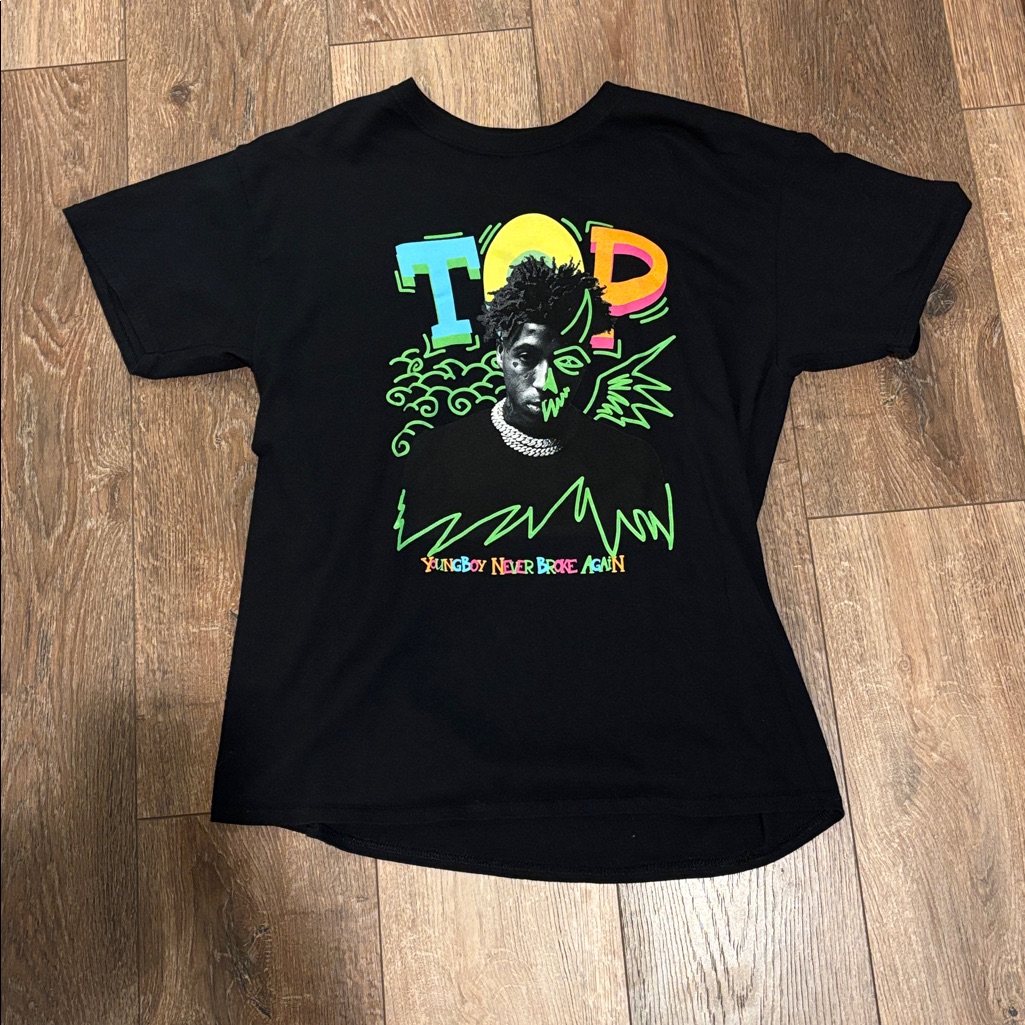Black Graphic Tee Short Sleeve Black Graphic Tee Short Sleeve